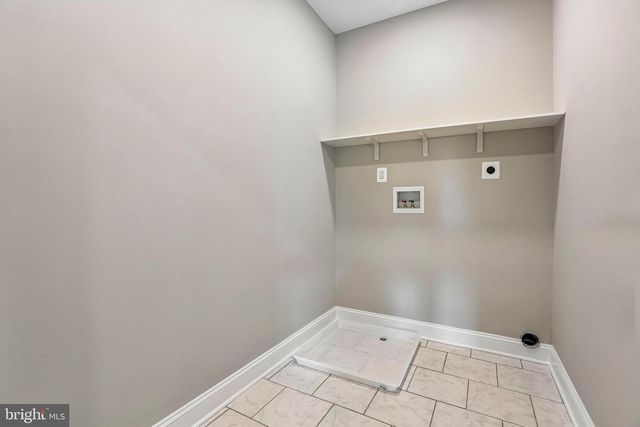 6806 EVERALL AVE, Baltimore, MD 21206