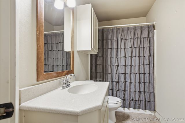 2413 W 109th Street S, Jenks, OK 74037