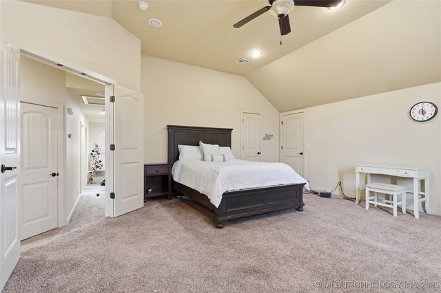 2413 W 109th Street S, Jenks, OK 74037