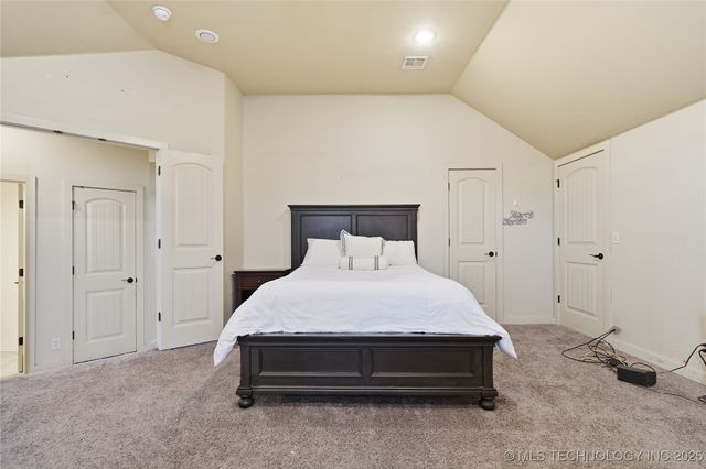 2413 W 109th Street S, Jenks, OK 74037