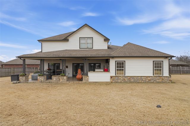 2413 W 109th Street S, Jenks, OK 74037
