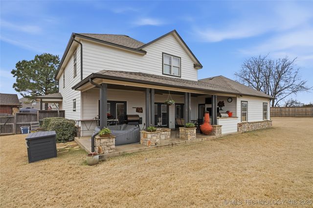 2413 W 109th Street S, Jenks, OK 74037