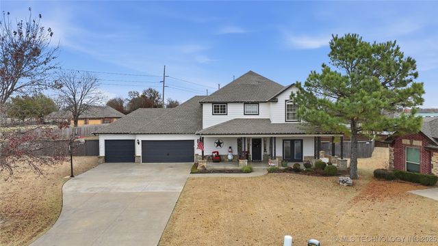 2413 W 109th Street S, Jenks, OK 74037
