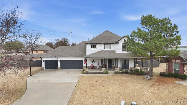 2413 W 109th Street S, Jenks, OK 74037