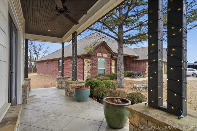 2413 W 109th Street S, Jenks, OK 74037