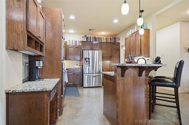 2413 W 109th Street S, Jenks, OK 74037