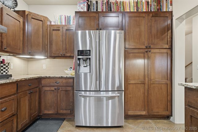 2413 W 109th Street S, Jenks, OK 74037