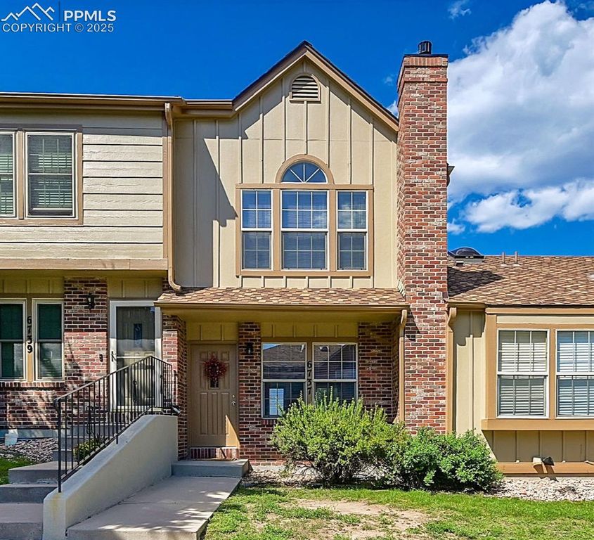 6737 Overland Drive, Colorado Springs, CO 80919 — exterior