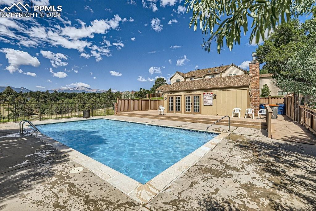 6737 Overland Drive, Colorado Springs, CO 80919 — photo 2