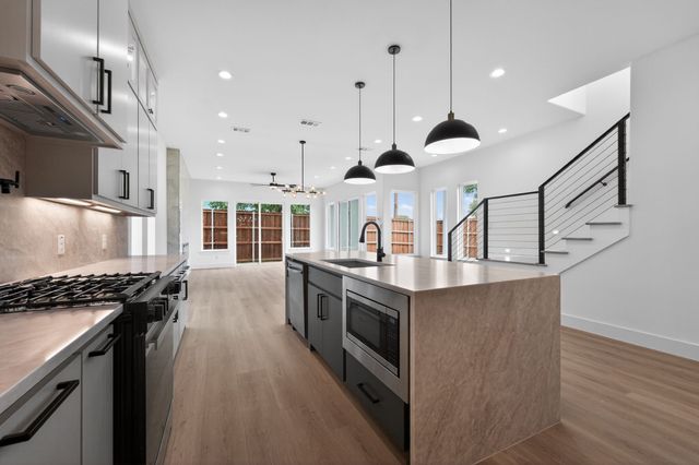 2633 Peabody Avenue, Dallas, TX 75215