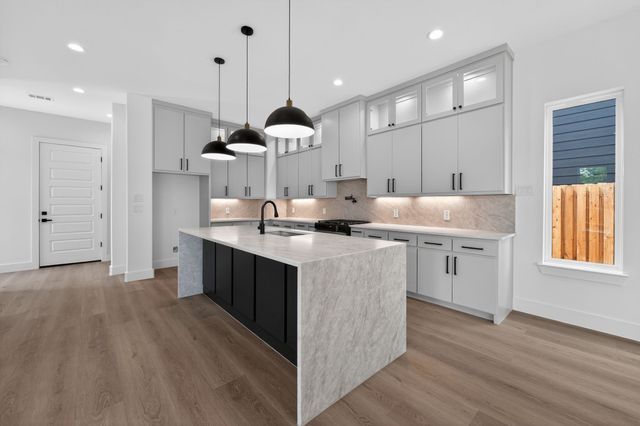 2633 Peabody Avenue, Dallas, TX 75215