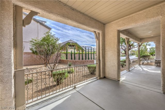 7982 Lookout Rock Circle, Las Vegas, NV 89129