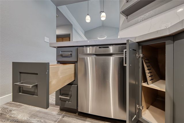 5018 South Rainbow Boulevard 202, Las Vegas, NV 89118