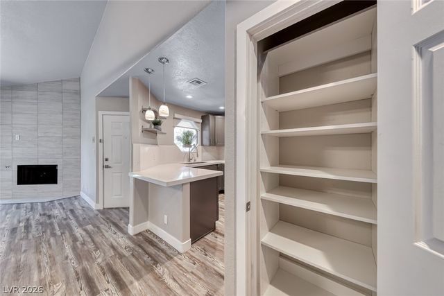 5018 South Rainbow Boulevard 202, Las Vegas, NV 89118