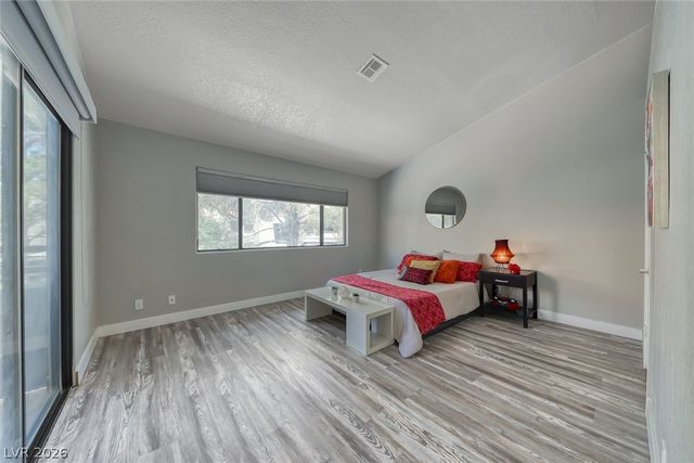 5018 South Rainbow Boulevard 202, Las Vegas, NV 89118