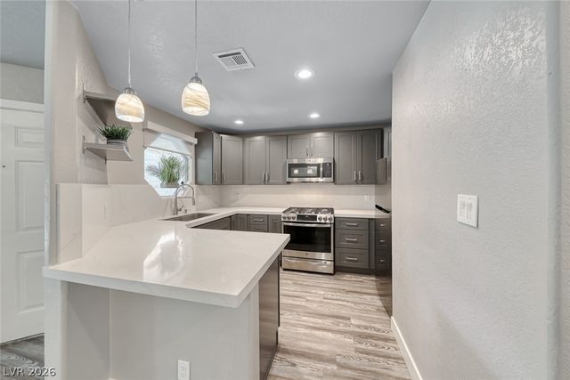 5018 South Rainbow Boulevard 202, Las Vegas, NV 89118