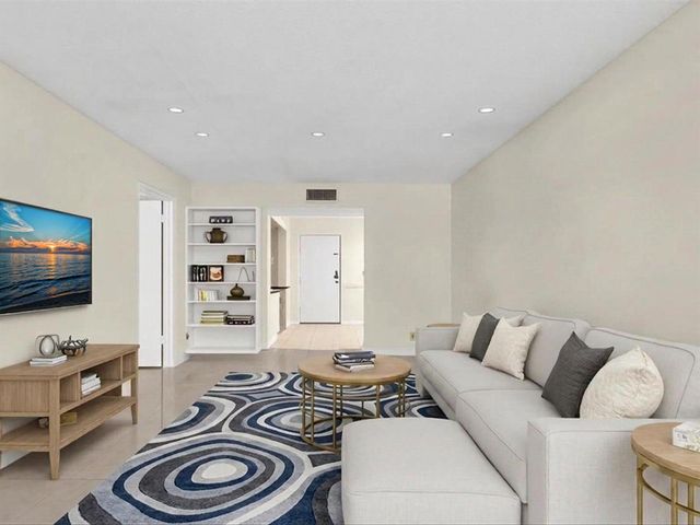 470 NW 20th Street, Boca Raton, FL 33431