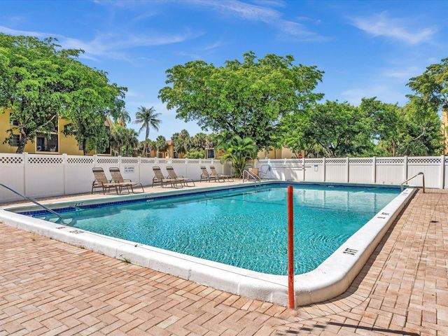470 NW 20th Street, Boca Raton, FL 33431