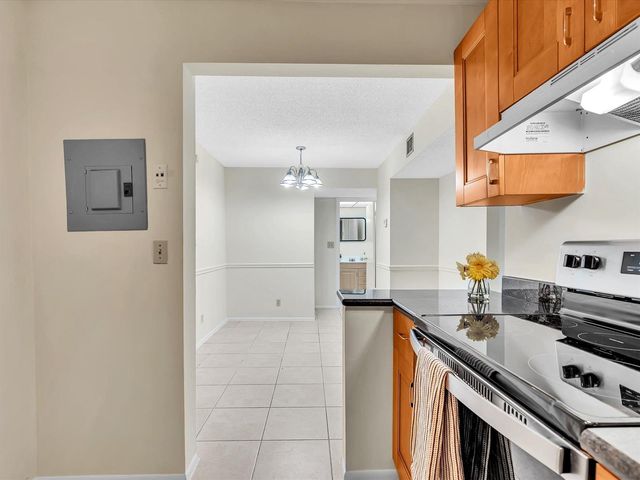 470 NW 20th Street, Boca Raton, FL 33431