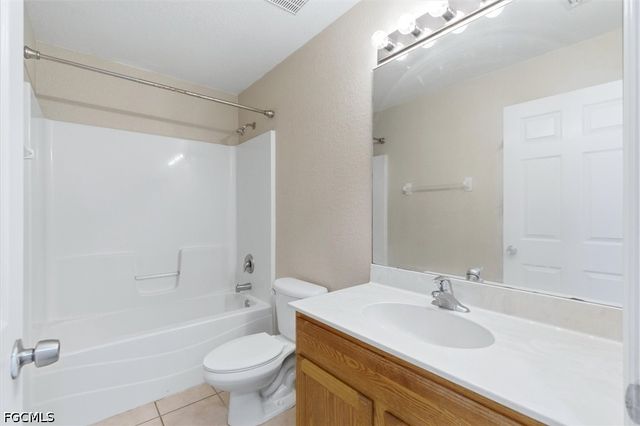 5257 Leeds RD, Fort Myers, FL 33907