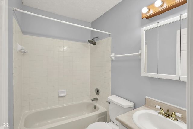 7697 Ensley Court, Fishers, IN 46038