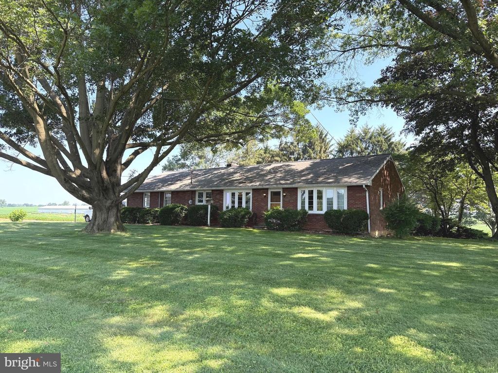 1796 RIVER RD, Marietta, PA 17547