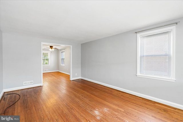 1974 SEARLES RD, Dundalk, MD 21222