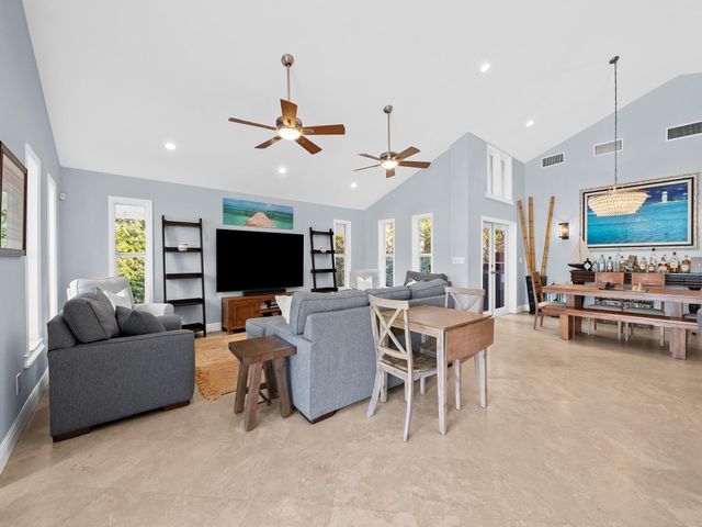 1631 SE 14th Street, Fort Lauderdale, FL 33316