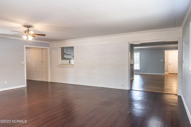 1573 W Pennsylvania Avenue Ext, Southern Pines, NC 28387