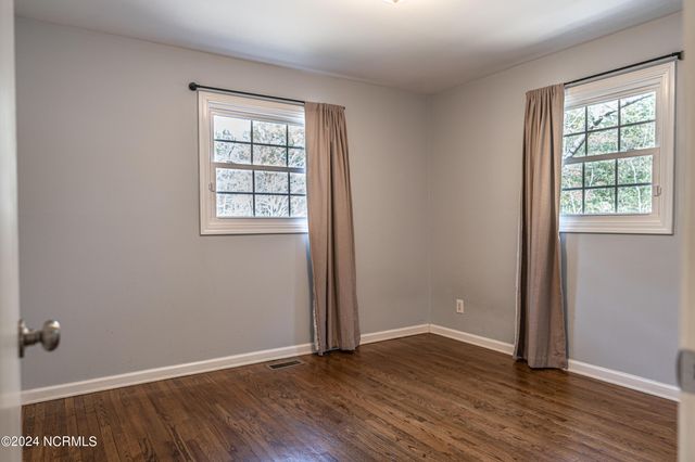 1573 W Pennsylvania Avenue Ext, Southern Pines, NC 28387