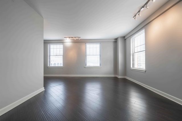 109 N Main St Apt 806, Memphis, TN 38103