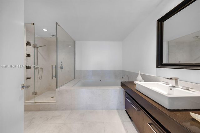 17121 Collins Ave 1406, Sunny Isles Beach, FL 33160