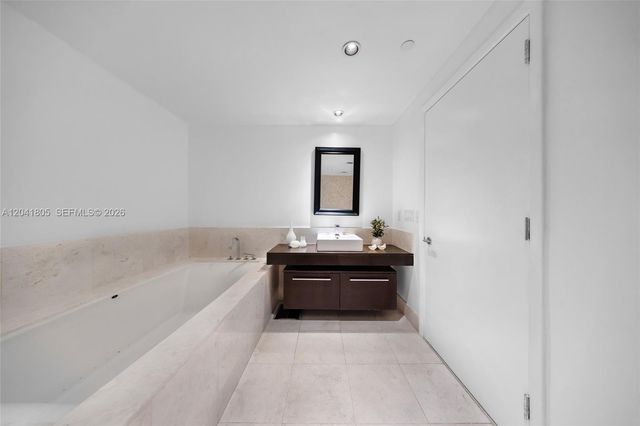 17121 Collins Ave 1406, Sunny Isles Beach, FL 33160