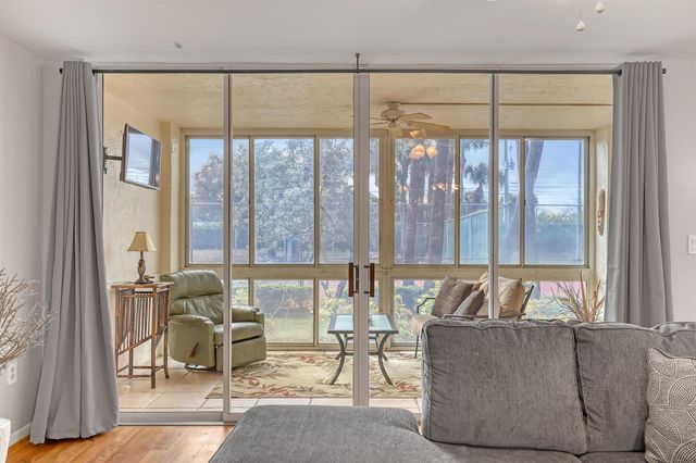 105 Half Moon Circle F1, Hypoluxo, FL 33462