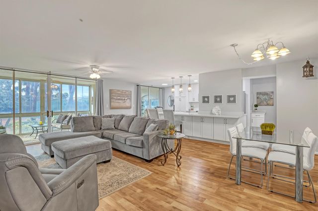 105 Half Moon Circle F1, Hypoluxo, FL 33462