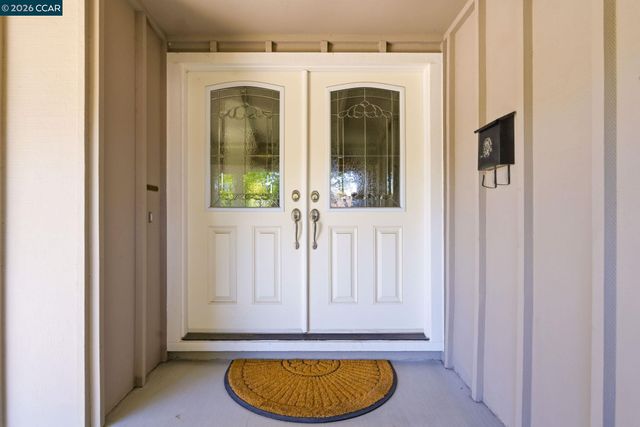 5181 Greenmeadow Dr, Concord, CA 94521