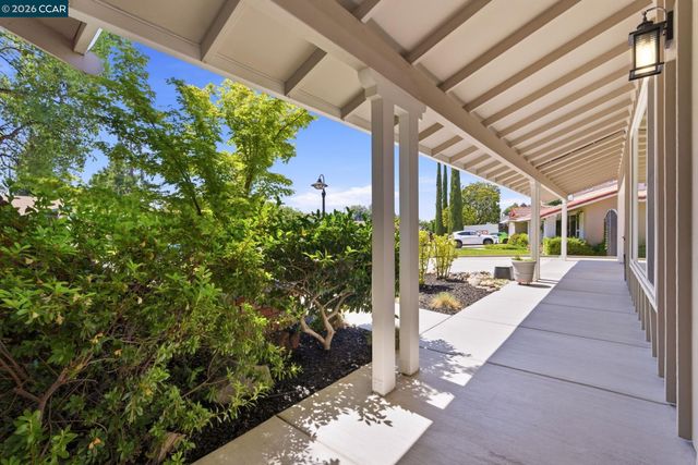 5181 Greenmeadow Dr, Concord, CA 94521