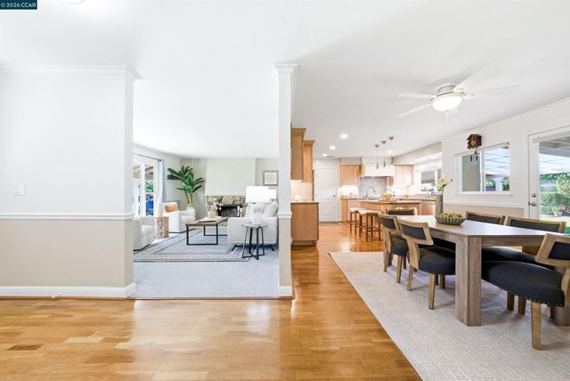 5181 Greenmeadow Dr, Concord, CA 94521