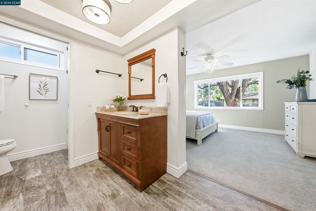 5181 Greenmeadow Dr, Concord, CA 94521