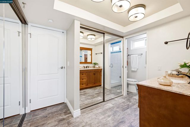 5181 Greenmeadow Dr, Concord, CA 94521