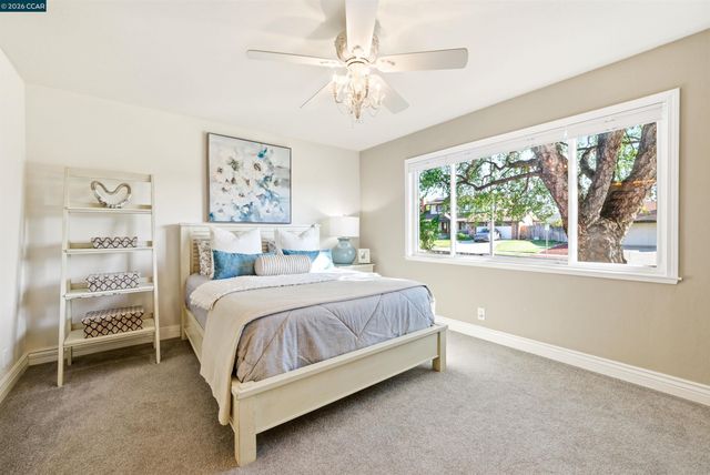 5181 Greenmeadow Dr, Concord, CA 94521