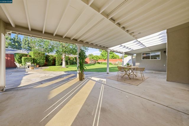 5181 Greenmeadow Dr, Concord, CA 94521