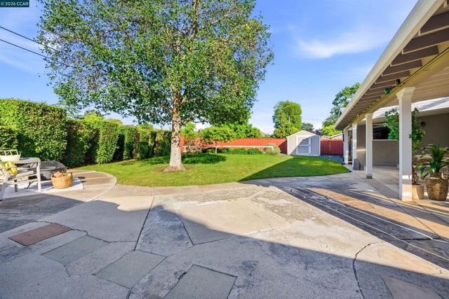 5181 Greenmeadow Dr, Concord, CA 94521
