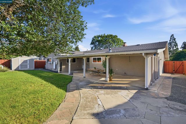 5181 Greenmeadow Dr, Concord, CA 94521