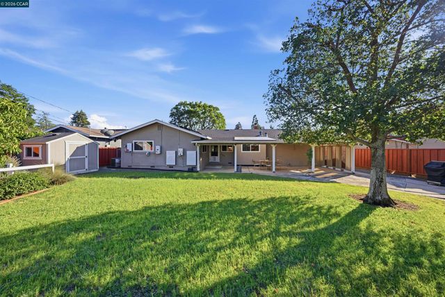 5181 Greenmeadow Dr, Concord, CA 94521