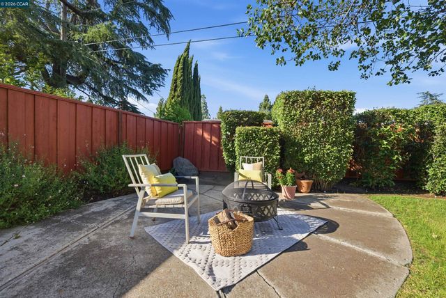 5181 Greenmeadow Dr, Concord, CA 94521