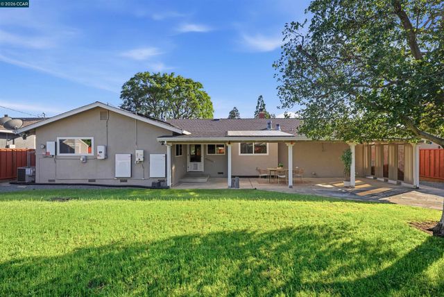 5181 Greenmeadow Dr, Concord, CA 94521