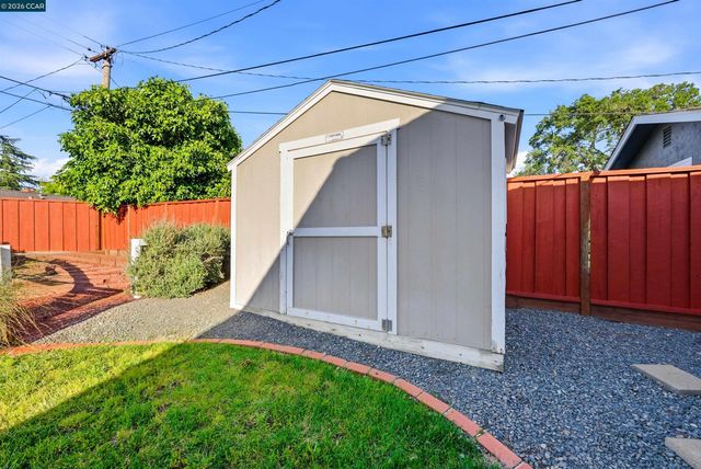 5181 Greenmeadow Dr, Concord, CA 94521