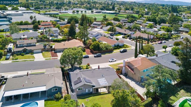 5181 Greenmeadow Dr, Concord, CA 94521