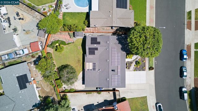 5181 Greenmeadow Dr, Concord, CA 94521